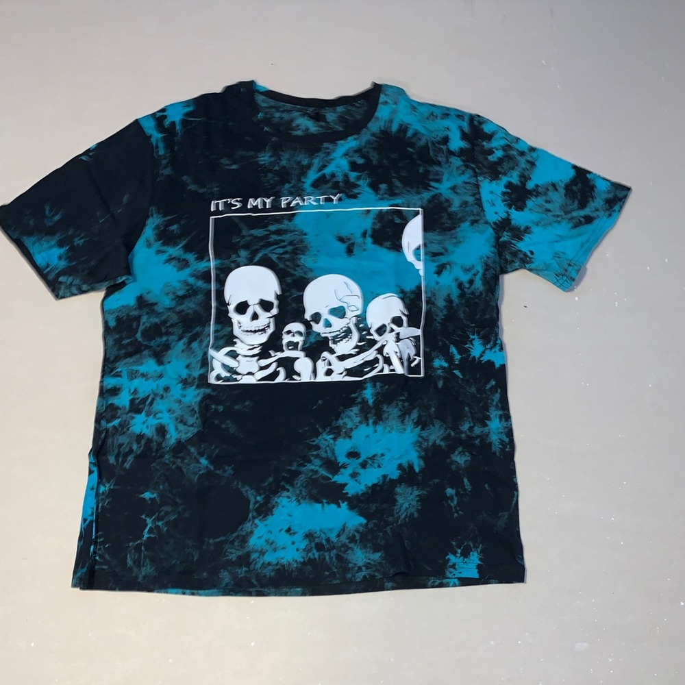 Mens tie dye & skeleton slogan graphic tee (size medium)